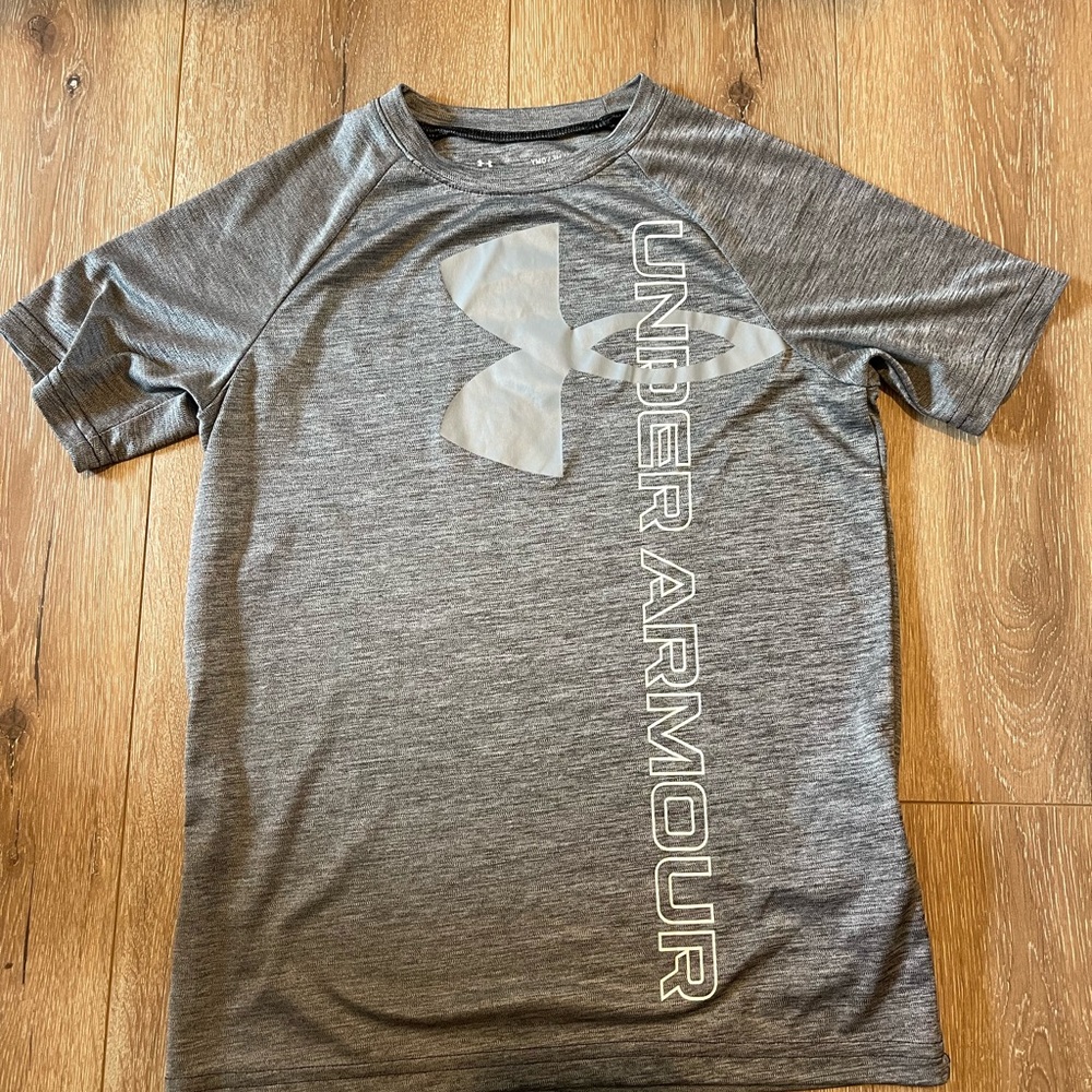 Under Armour Boy’s Heather Gray Tee